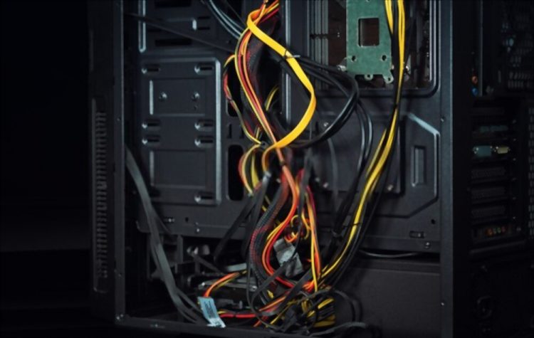 guide to bad cable management inside a case