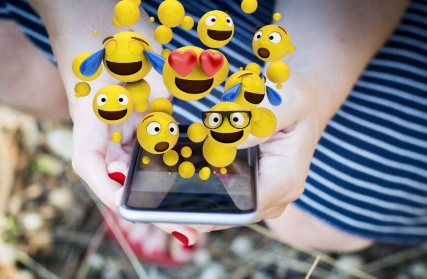 How to Delete Emojis on iPhone